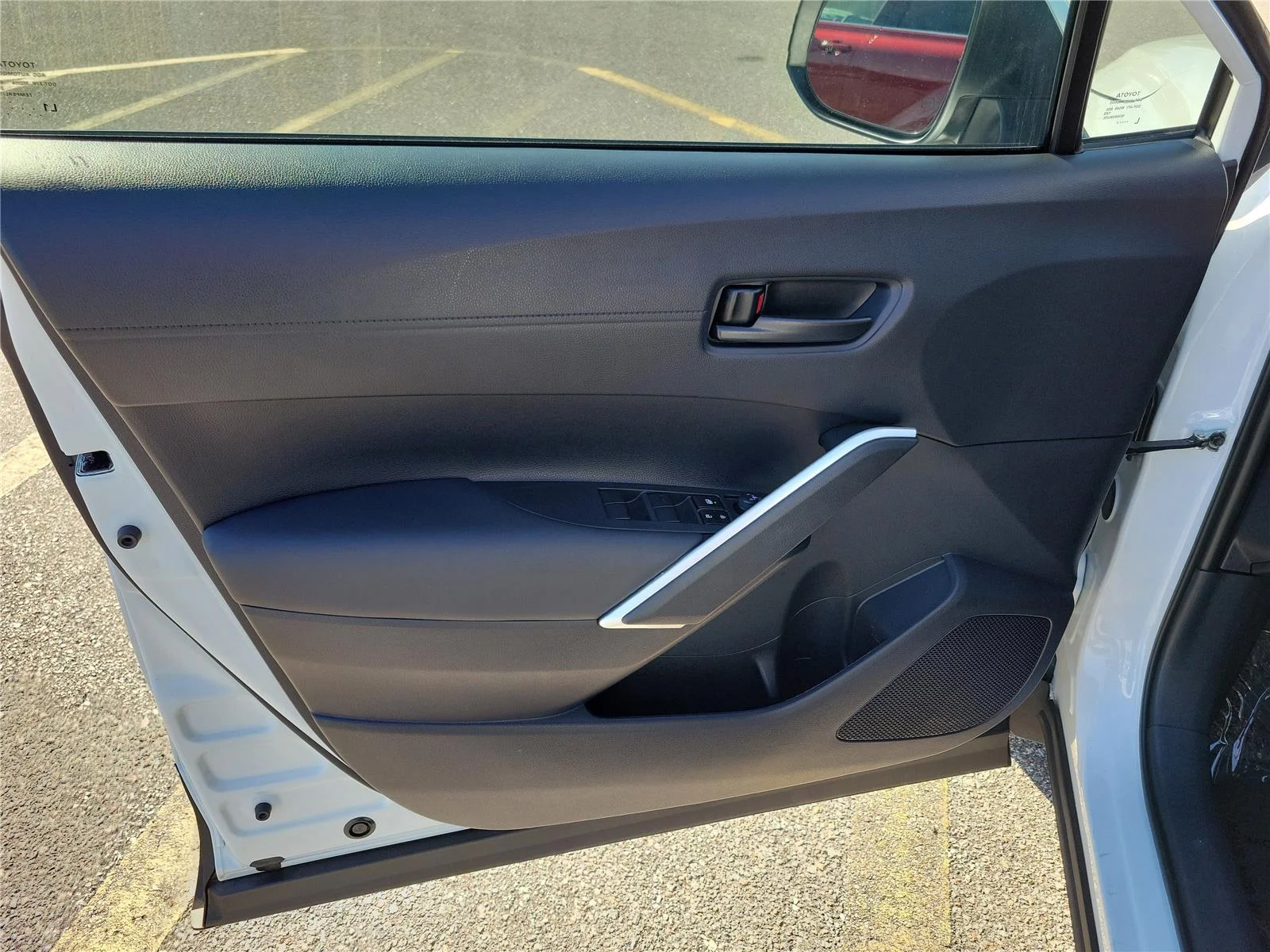 Used 2024 Wind Chill Pearl Toyota Hybrid SE image 16