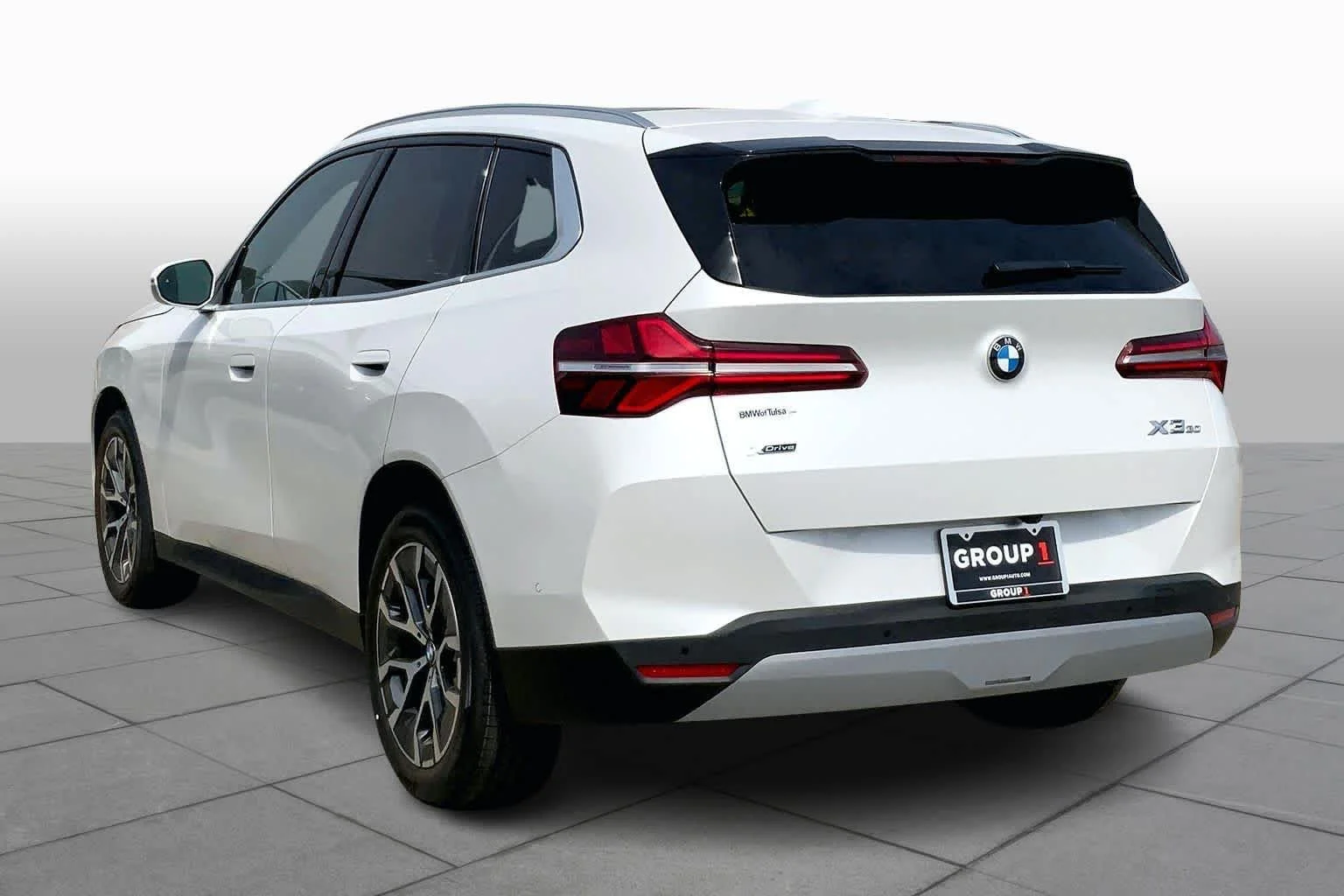 New 2026 Mineral White Metallic BMW 30 xDrive image 11