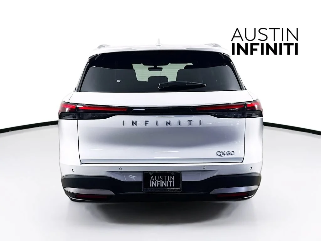 Certified Used 2026 White INFINITI LUXE image 8