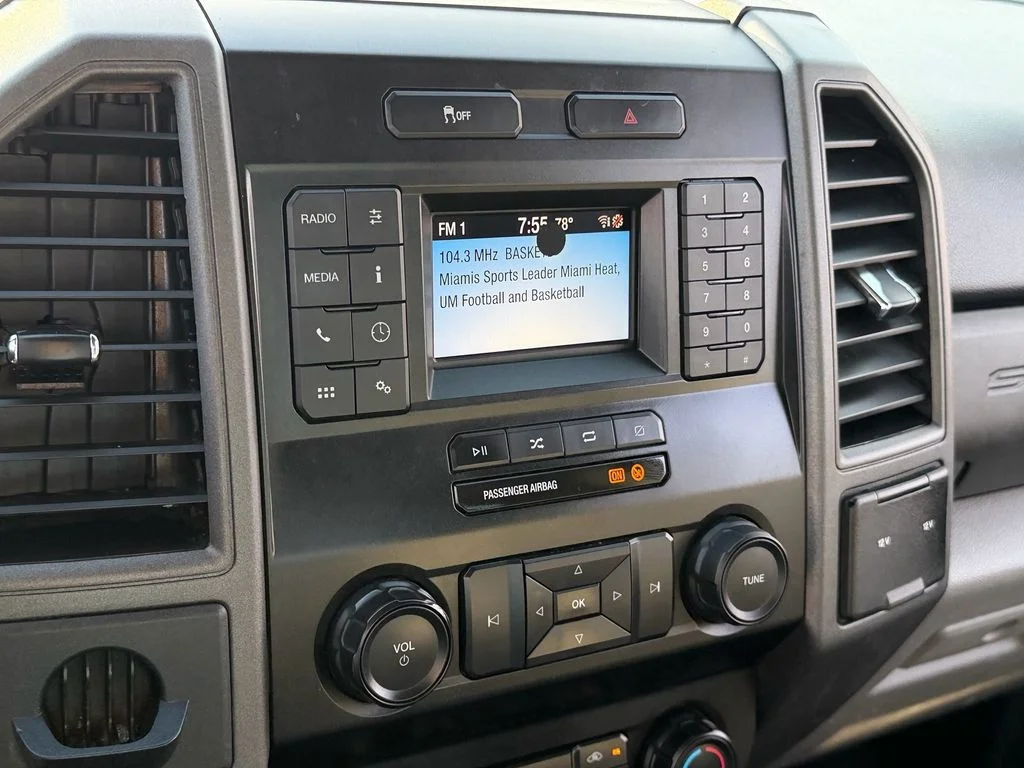 Used 2020 White Ford XL image 18