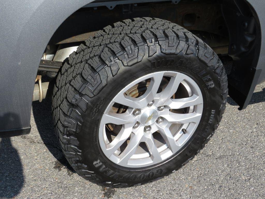 Used 2022 Steel Metallic Chevrolet LT image 8