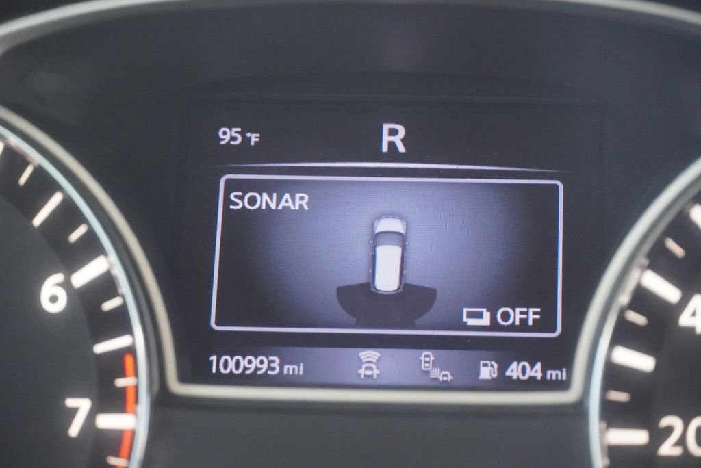 Used 2018 Silver Nissan Platinum image 36