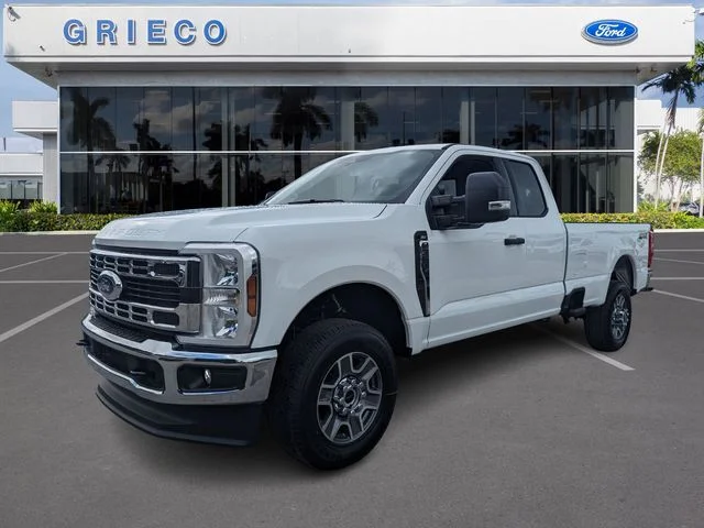New 2025 Oxford White Ford F-350® XLT image 21