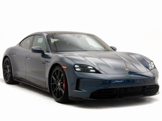 2025 Porsche Taycan GTS - Photo 35