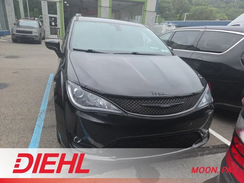 Used 2019 Black Chrysler Touring Plus image 1