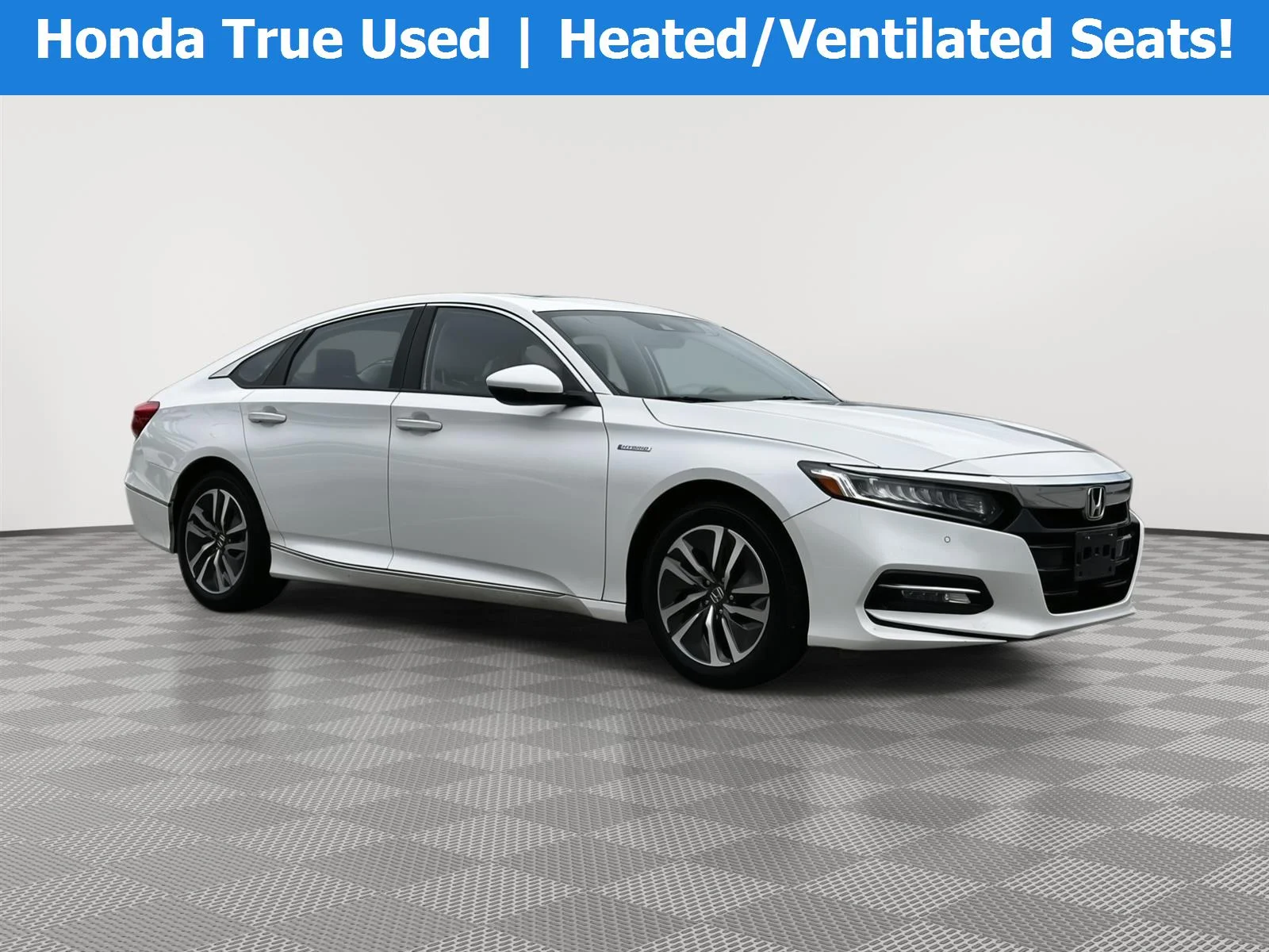 2019 Honda Accord Hybrid Touring's photo