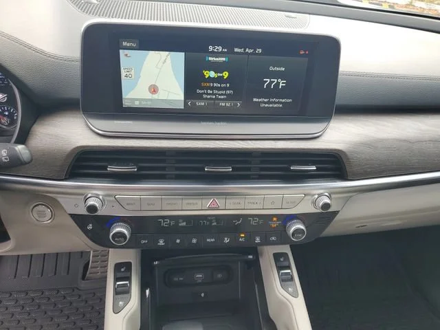 Used 2021 White Kia SX image 16
