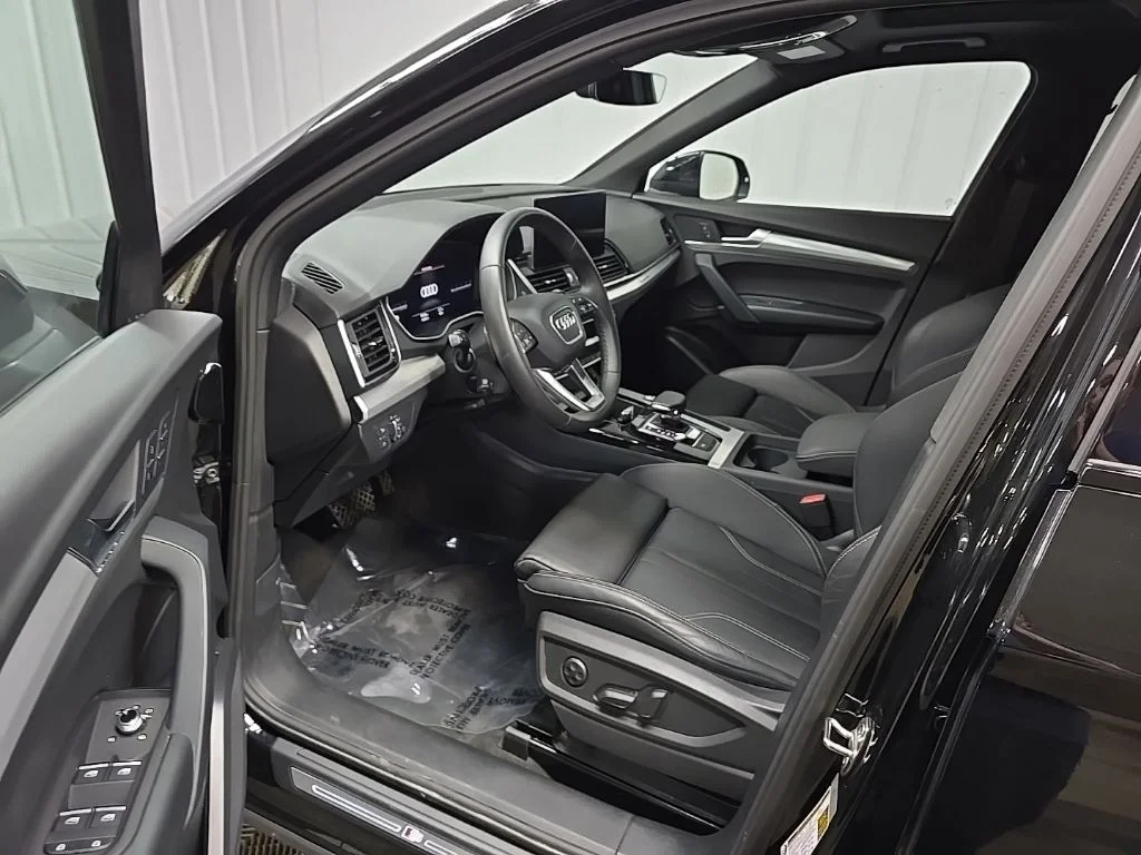 Used 2025 Black Audi 45 S line Premium image 29