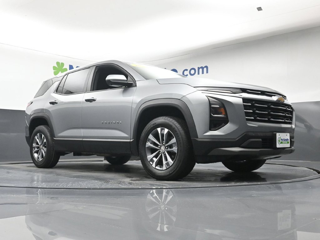 Used 2025 Gray Chevrolet LT image 26