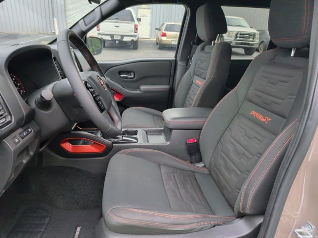 Used 2023  Nissan PRO-X image 14