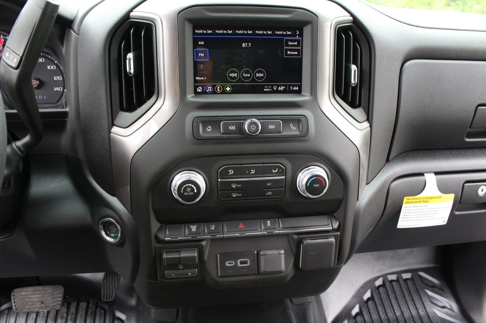 New 2026 Summit White GMC Pro image 26