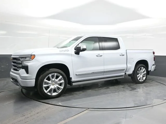 New 2026 Polar White Tricoat Chevrolet High Country image 5