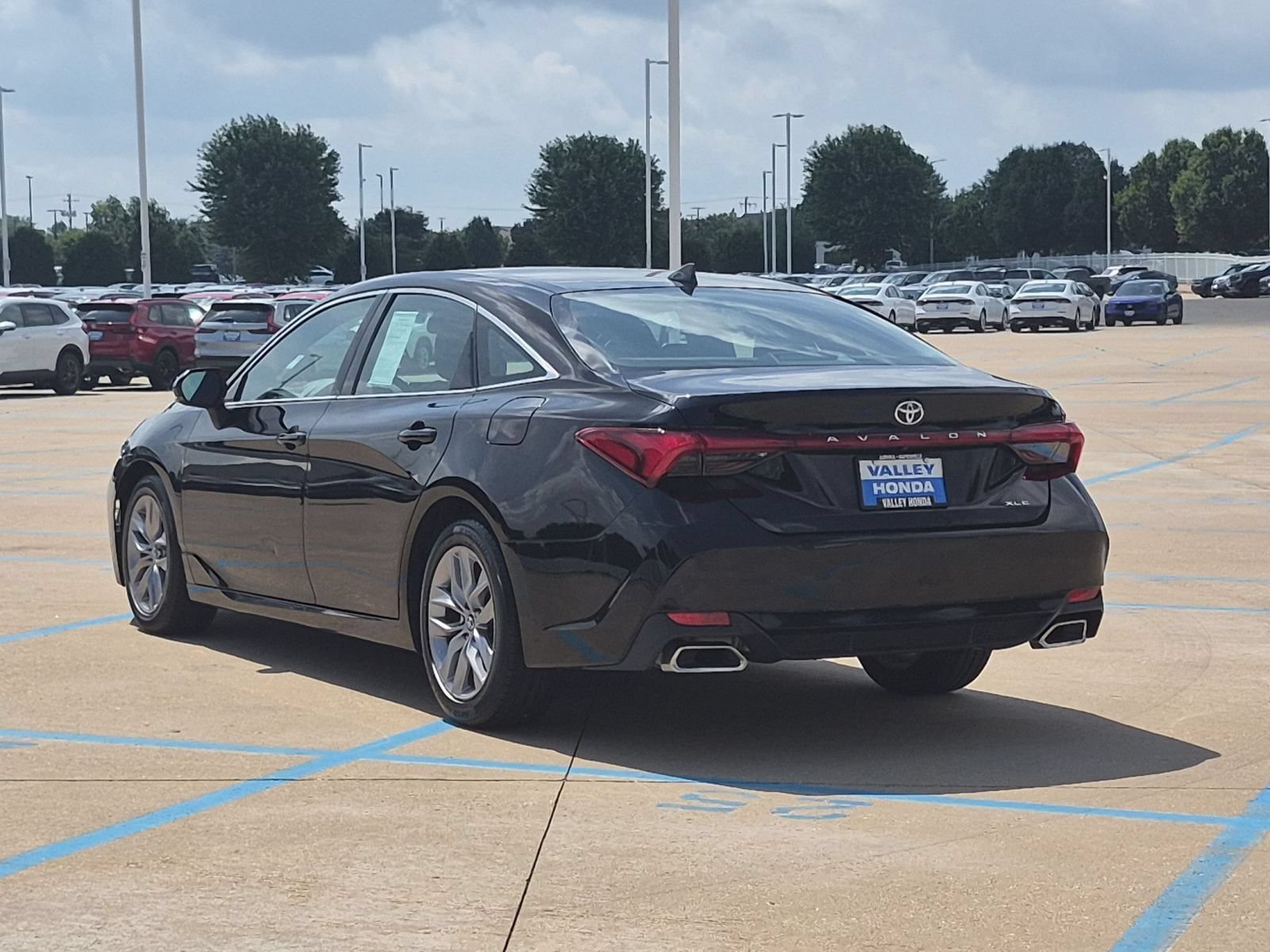 Used 2019 Midnight Black Metallic Toyota XLE image 8