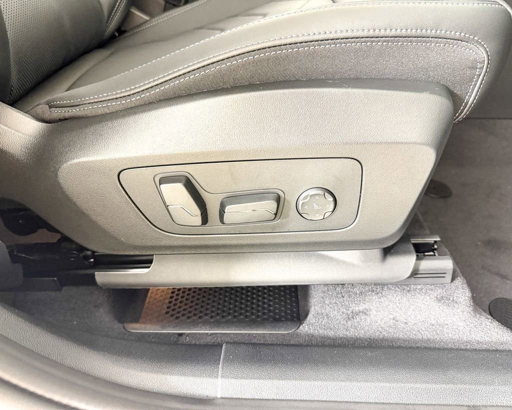 Certified Used 2025 Alpine White BMW xDrive28i image 24