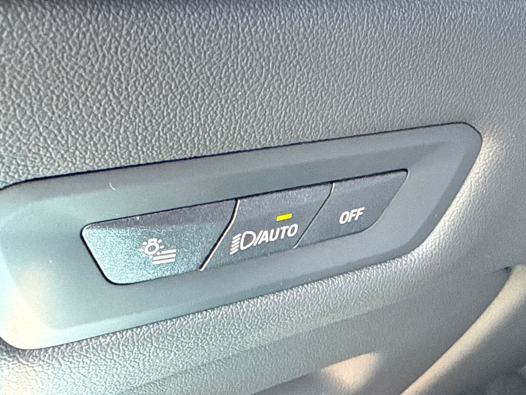 New 2026 Skyscraper Grey Metallic BMW xDrive50e image 24