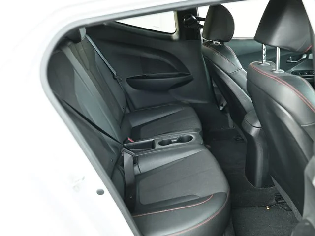 Used 2019 Chalk White Hyundai 2.0 Premium image 19