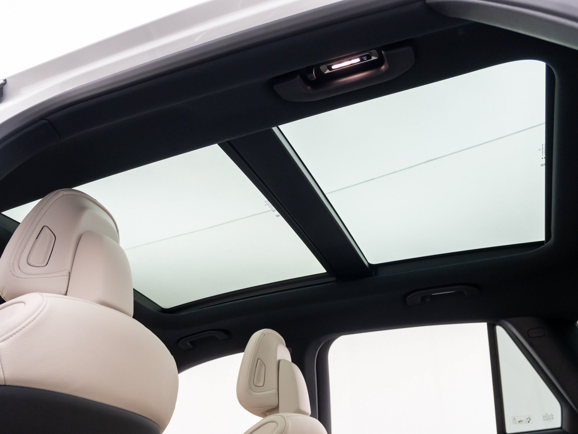 New 2026 White Mercedes-Benz GLC 300 image 62