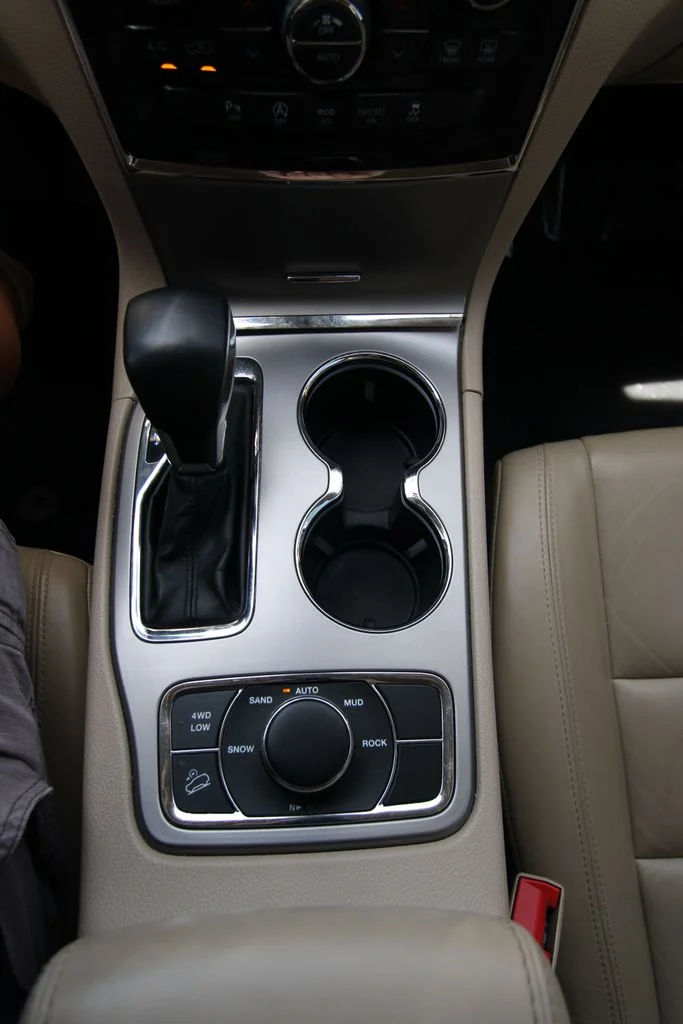 Used 2021 Bright White Clearcoat Jeep Limited image 25
