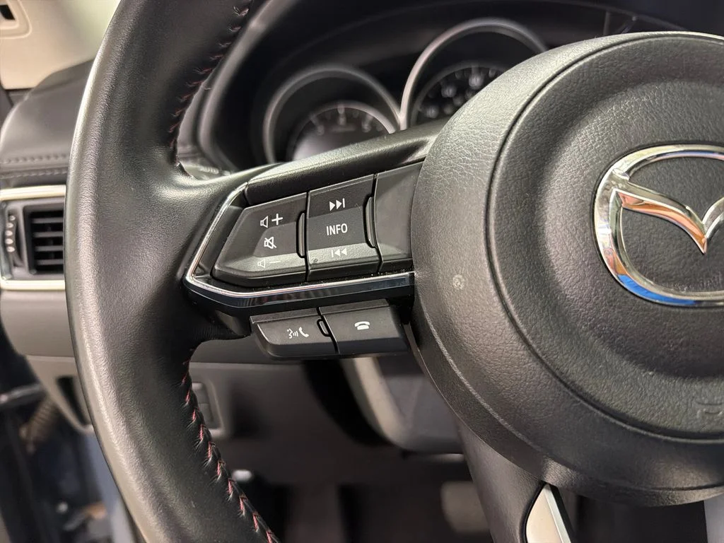Used 2024 Gray Mazda 2.5 S Carbon Edition AWD image 21