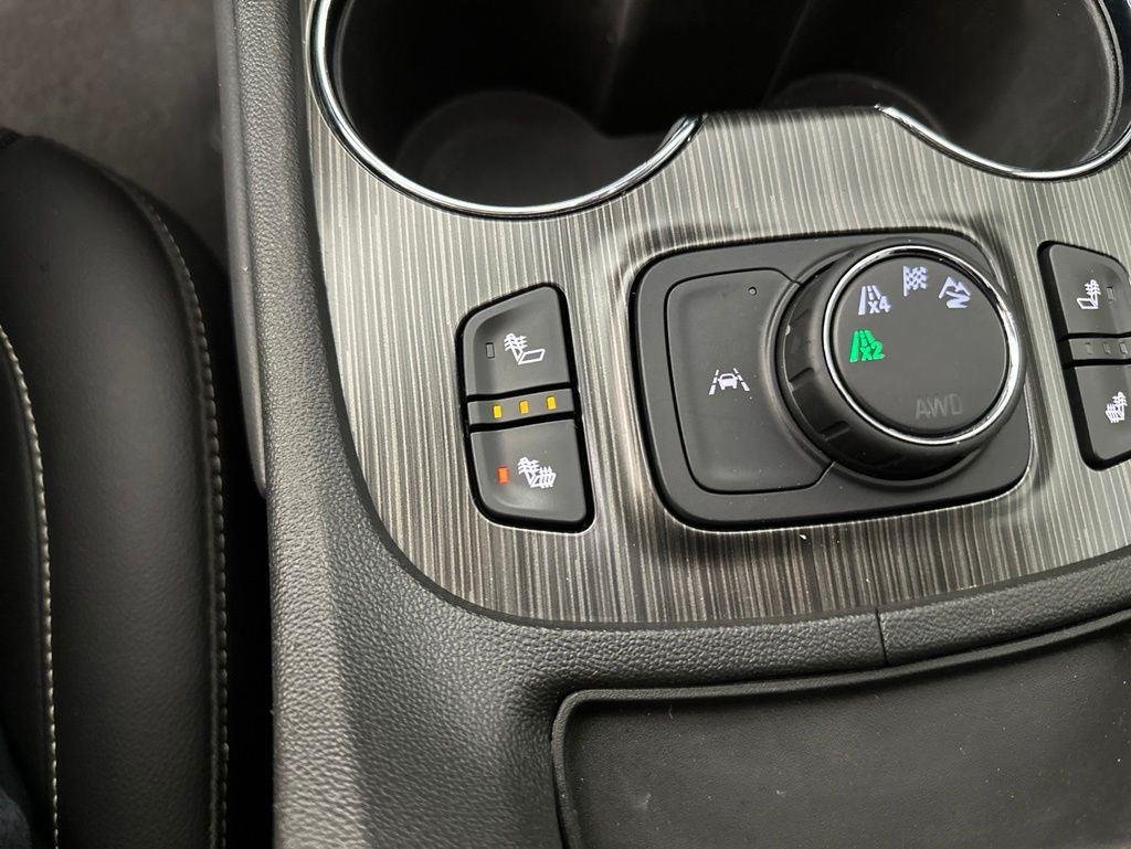 Used 2023 Sterling Metallic GMC SLT image 12