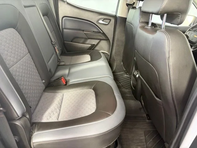 Used 2019 White Chevrolet Z71 image 18