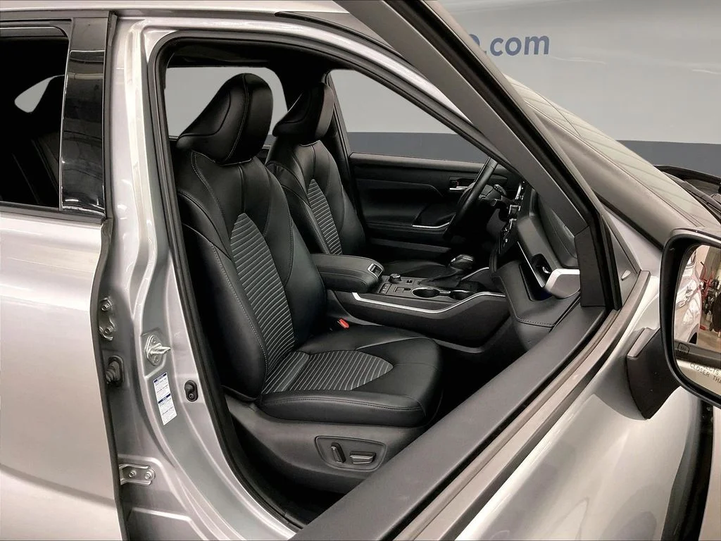 Used 2021 Silver Toyota XSE image 10