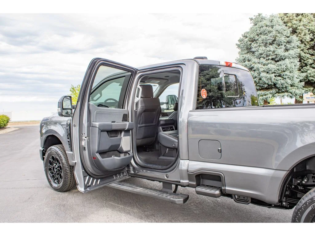 New 2026 Carbonized Gray Metallic Ford F-350® Lariat® image 16