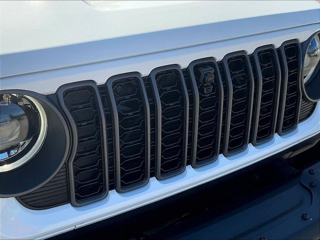 Used 2024 Bright White Clearcoat Jeep Rubicon 392 image 32