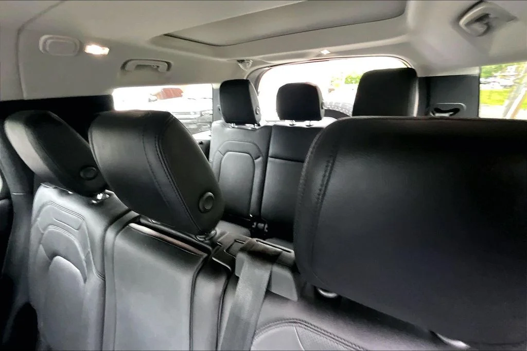 Certified Used 2024 Black Land Rover S image 28