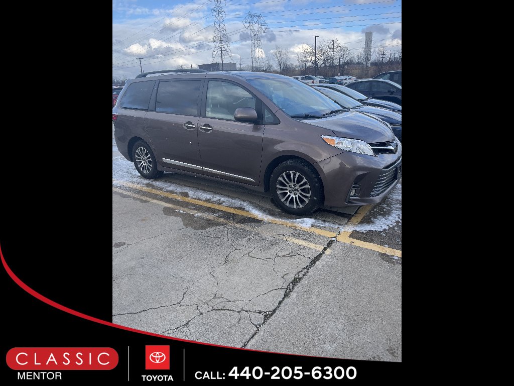 2018 Toyota Sienna XLE