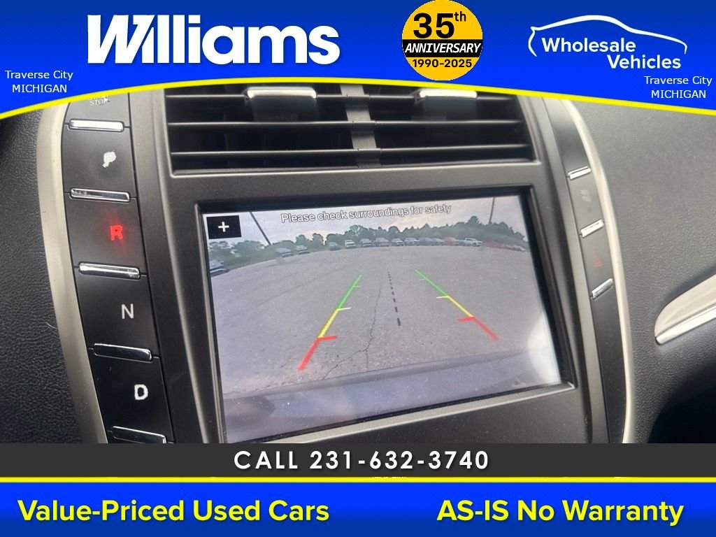 Used 2019  Lincoln Select image 33