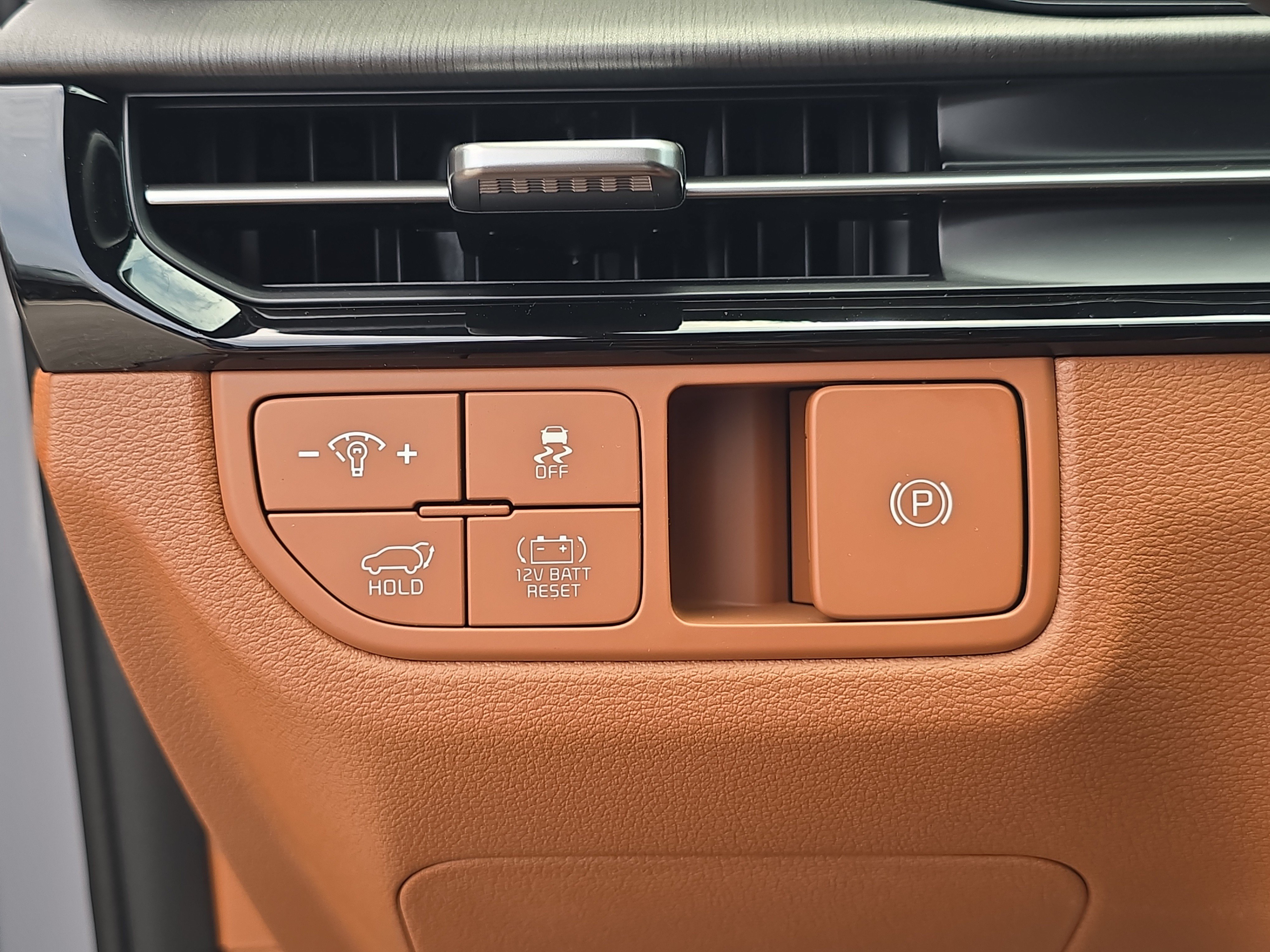 New 2027 Wolf Gray Kia X-Line image 29