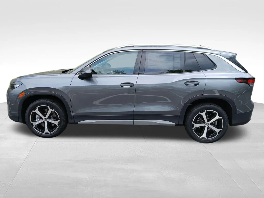 New 2026 Silver Volkswagen 2.0T SE image 2