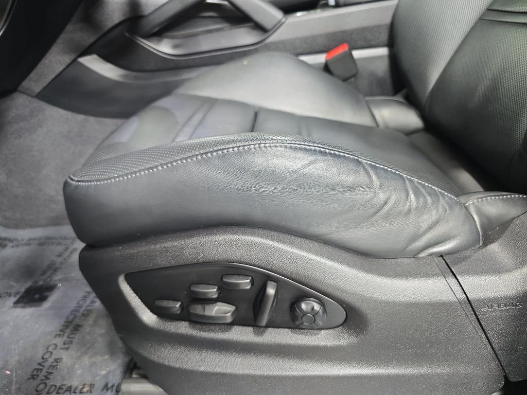 2022 Porsche Cayenne Platinum Edition - Photo 23