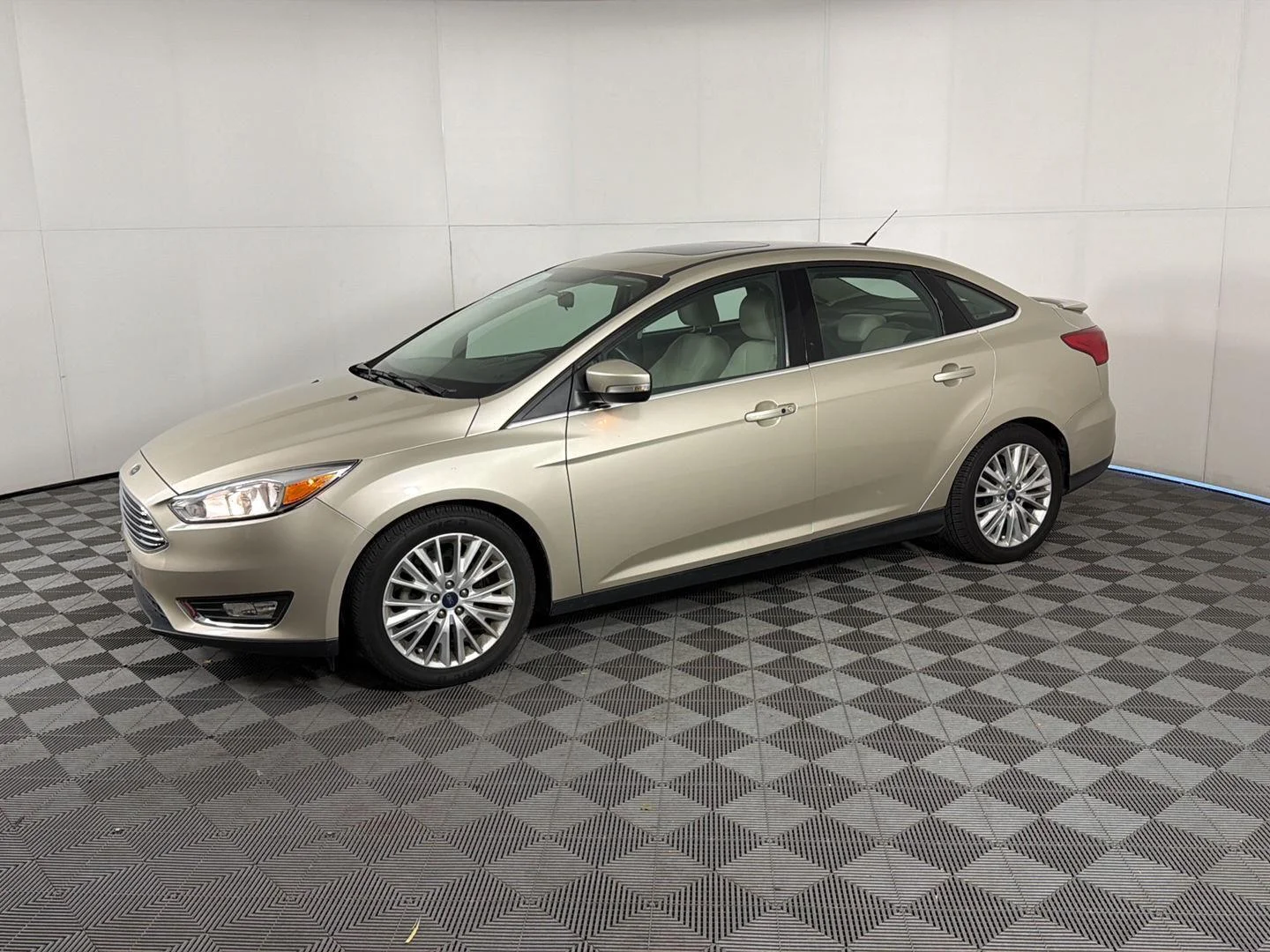 Used 2018 Ford Focus Titanium with VIN 1FADP3J26JL249715 for sale in Salida, CO