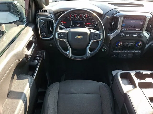 Used 2019 White Chevrolet LT image 11