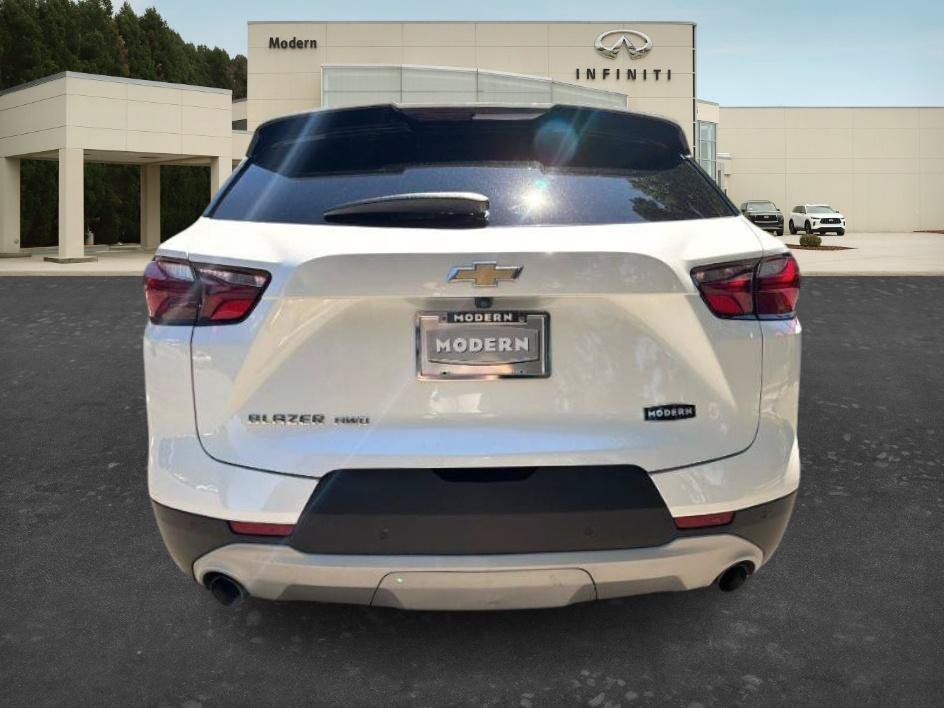 Used 2022 Iridescent Pearl Tricoat Chevrolet LT image 23