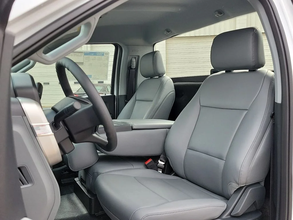 New 2026 Oxford White Ford F-350® XL image 9