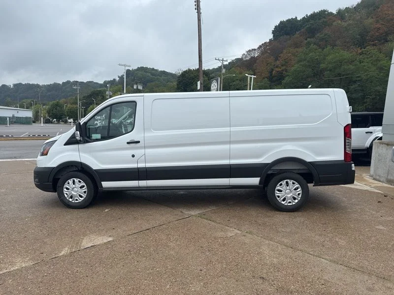 New 2025 Oxford White Ford Cargo Van image 4