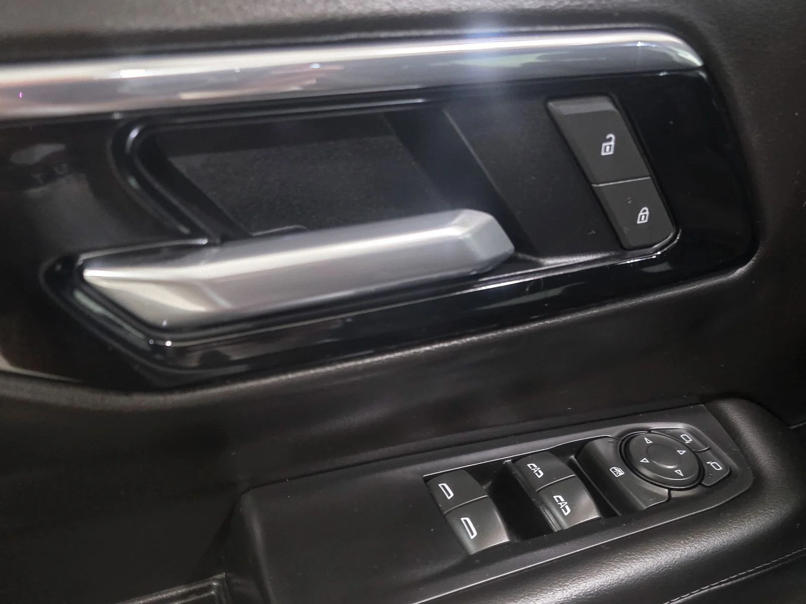 2025 Chevrolet Tahoe LS - Photo 20