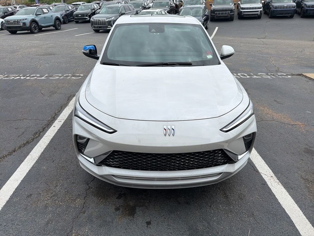 2025 Buick Envista Avenir's photo