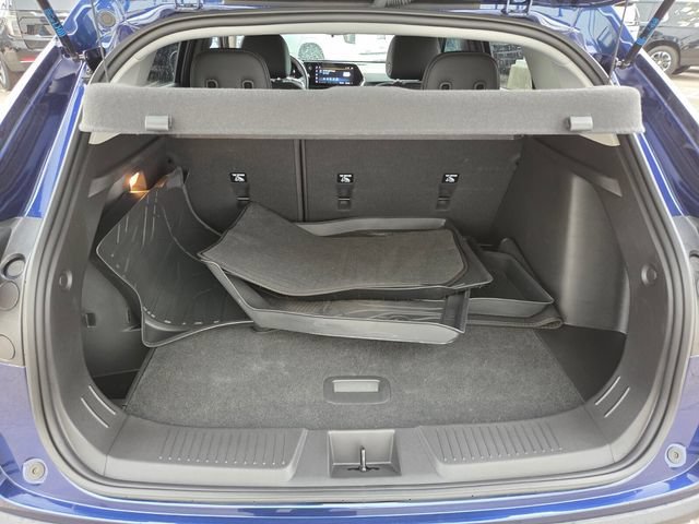 2024 Chevrolet Trax LT - Photo 13