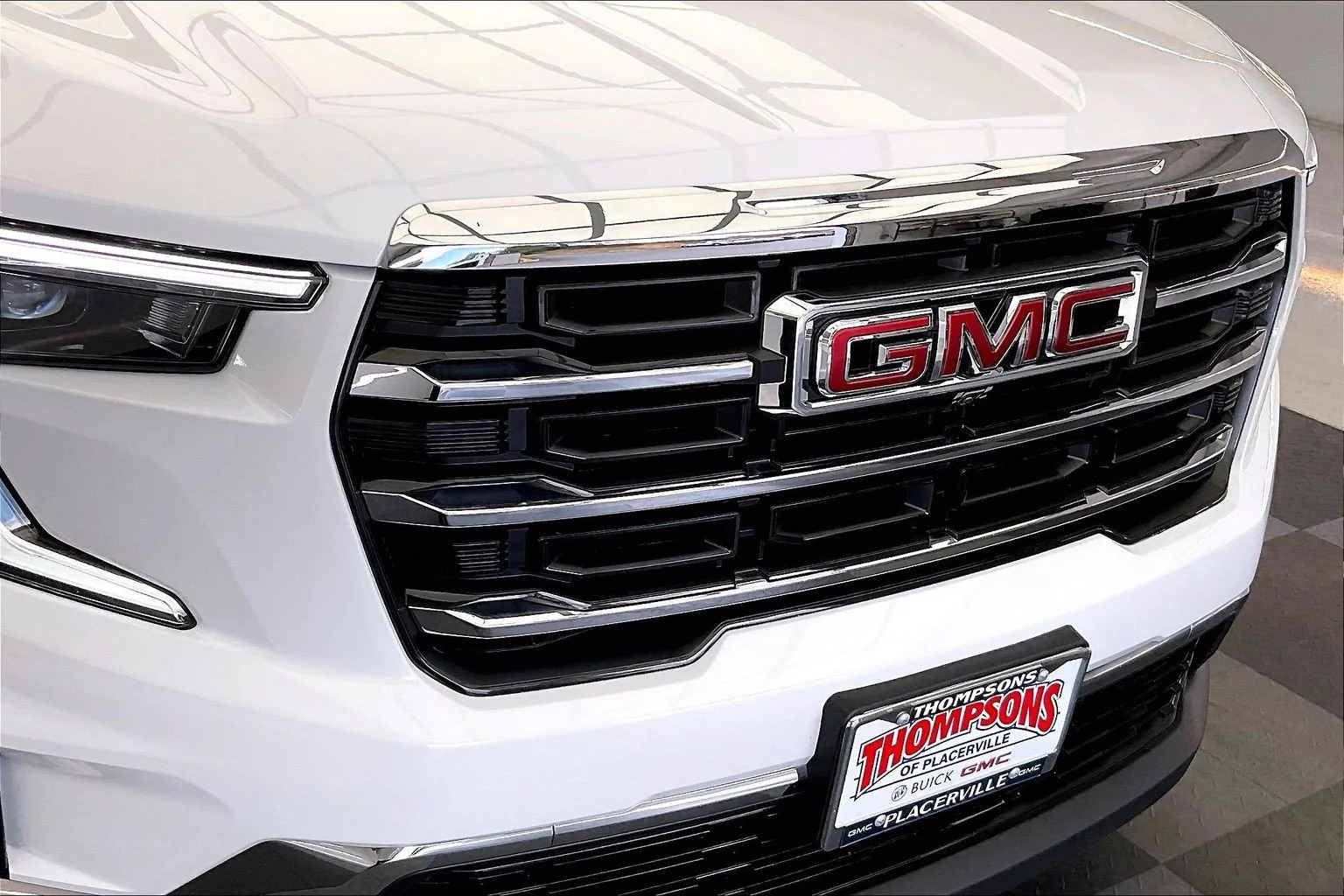 Used 2026 Summit White GMC AWD Elevation image 30