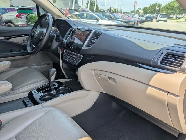 Used 2019  Honda RTL-E image 24