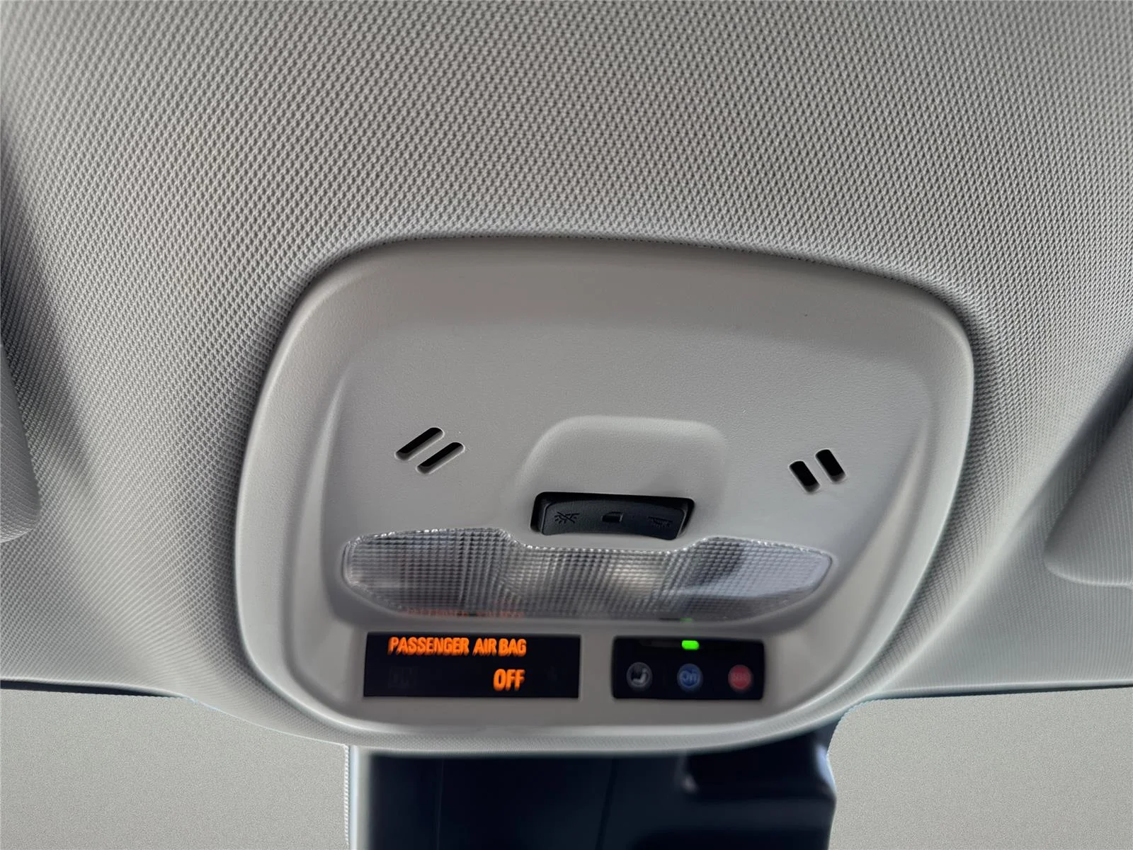 Used 2025 Summit White Chevrolet LT image 28