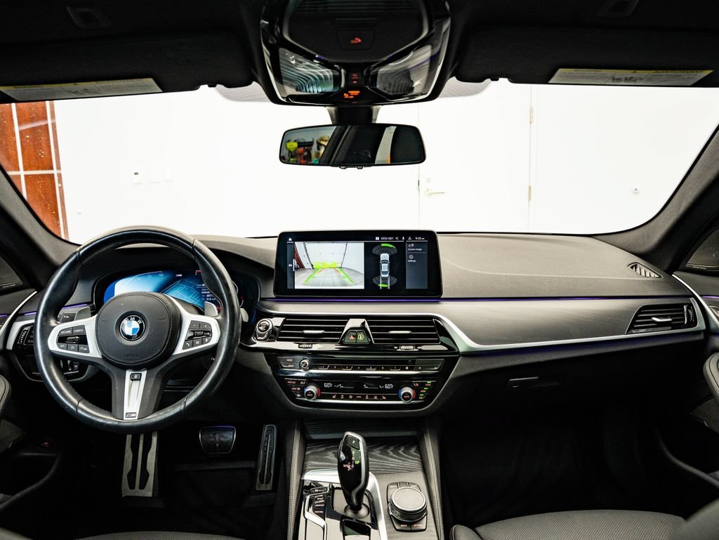 Used 2023 Alpine White BMW 530i xDrive image 4