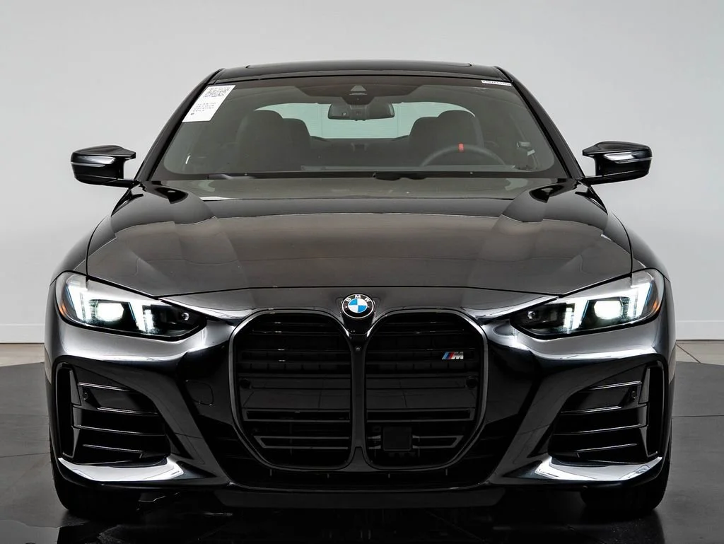 New 2027 Black Sapphire Metallic BMW M440i xDrive image 2