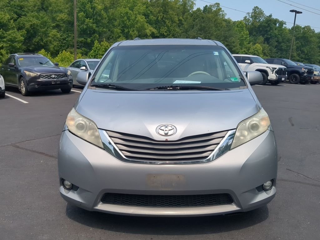Used 2012 Silver Toyota XLE image 2