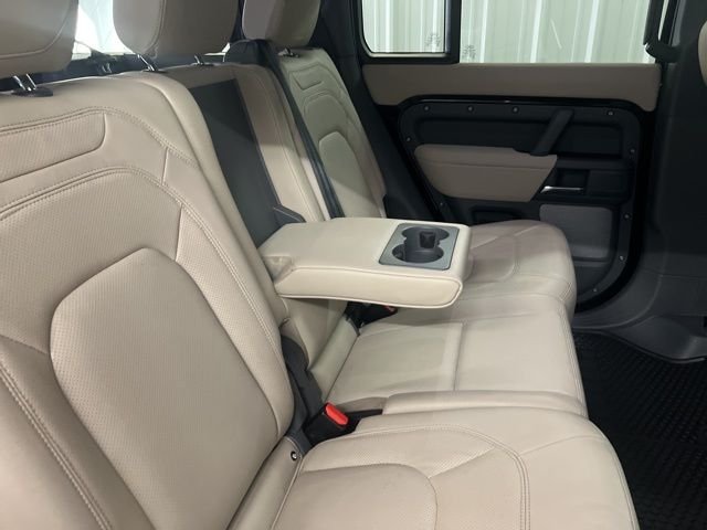 2023 Land Rover Defender S - Photo 18