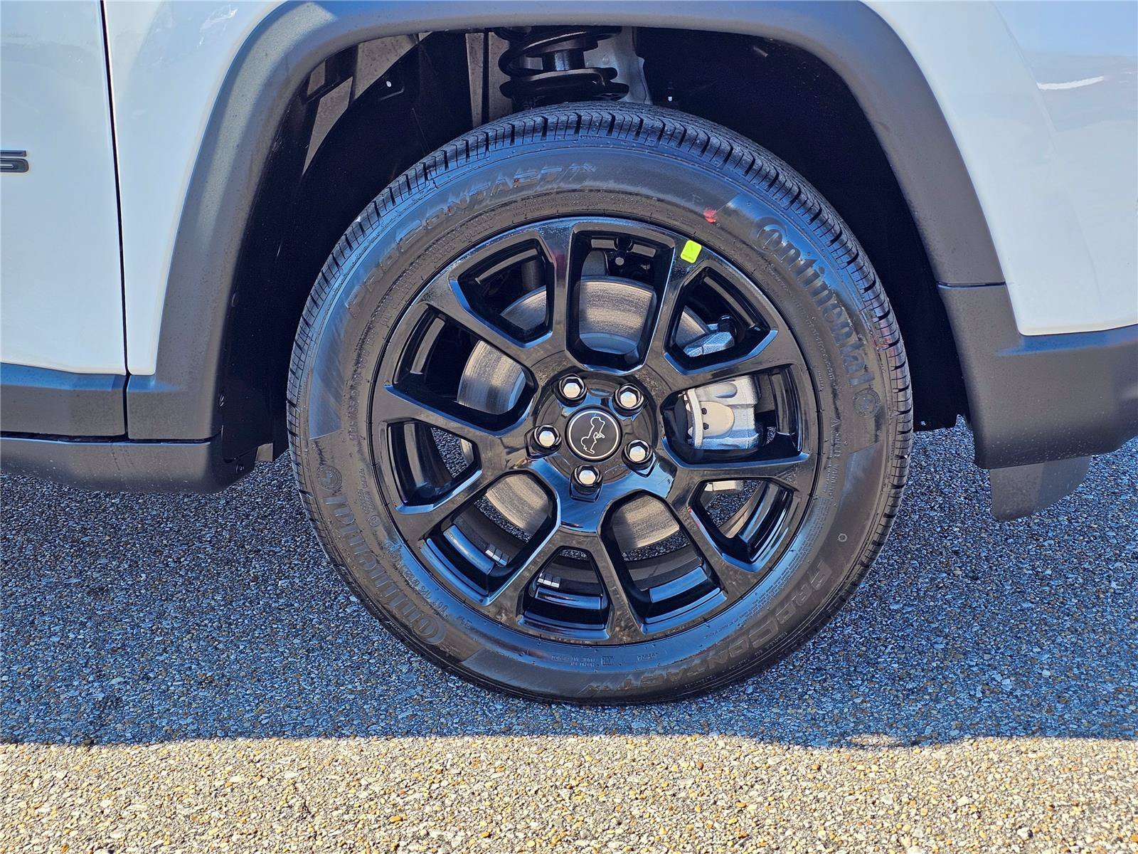 New 2026 Bright White Clearcoat Jeep Latitude Altitude image 6